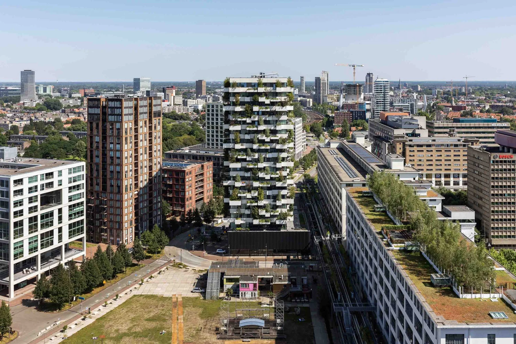 Trudo Vertical Forest in its Eindhoven setting · Photography © Giovanni Nardi